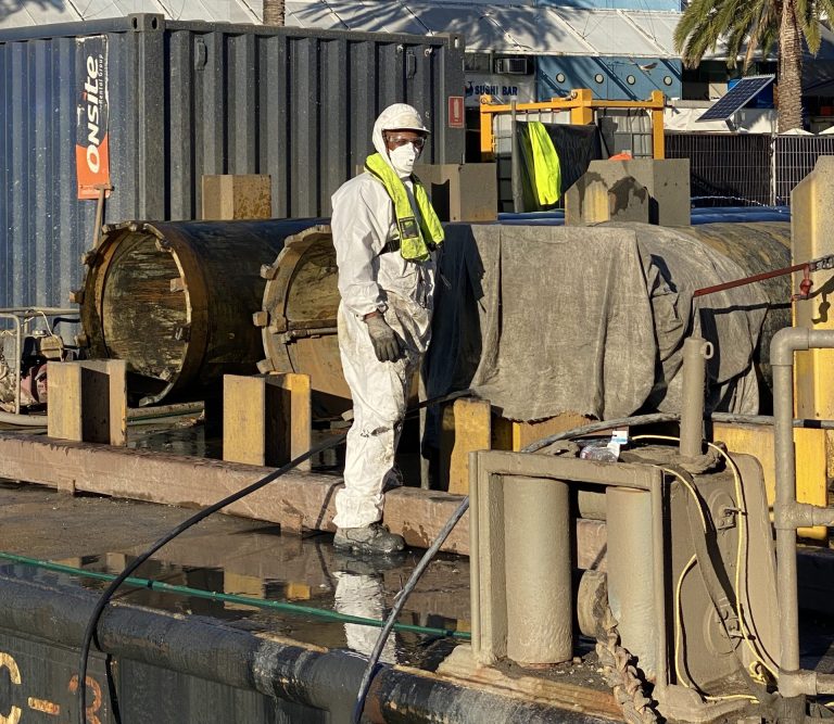 Steel Pipe Pile Cleaning: New Sydney Fish Markets